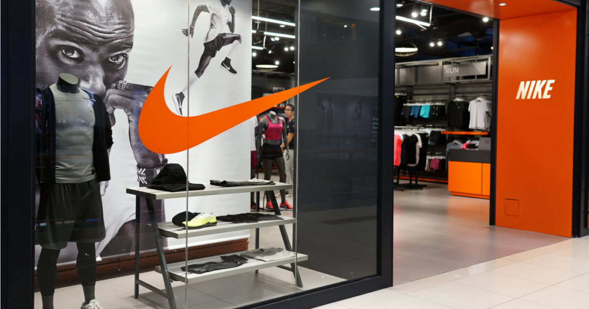Naar de waarheid Ter ere van Op en neer gaan Het laatste sportmarketingnieuws: Nike best te vermarkten sportmerk ter  wereld | SPORTNEXT - De sportmarketing community