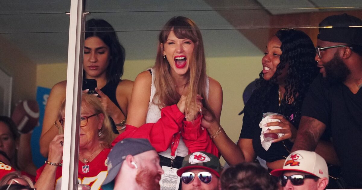 The Taylor Swift Impact as an Opportunity and Risk for the NFL |  Sportnext